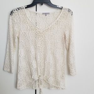 Lace quarter sleeve top